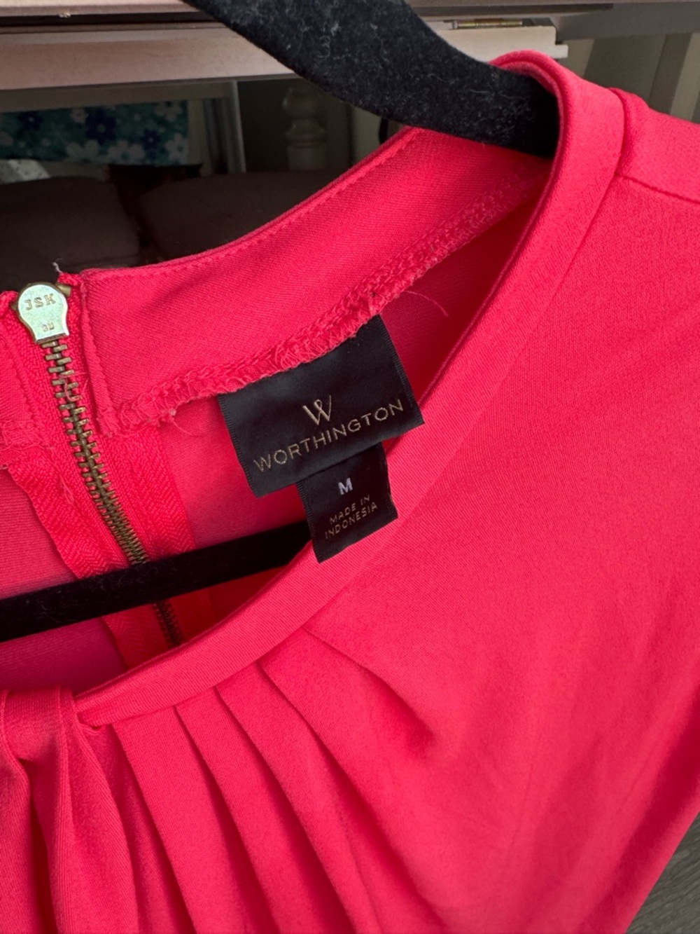 Worthington Pink Pleated Neck Cap Sleeve Top - Picture 2 of 3